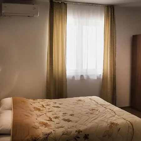 Domus Damar Bed & Breakfast