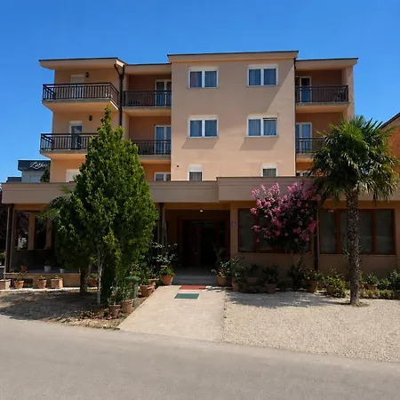فندق مبيت وإفطار دوموس دمار Međugorje