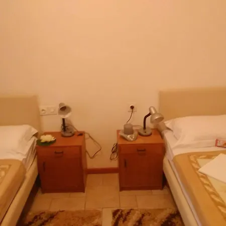 دوموس دمار فندق مبيت وإفطار