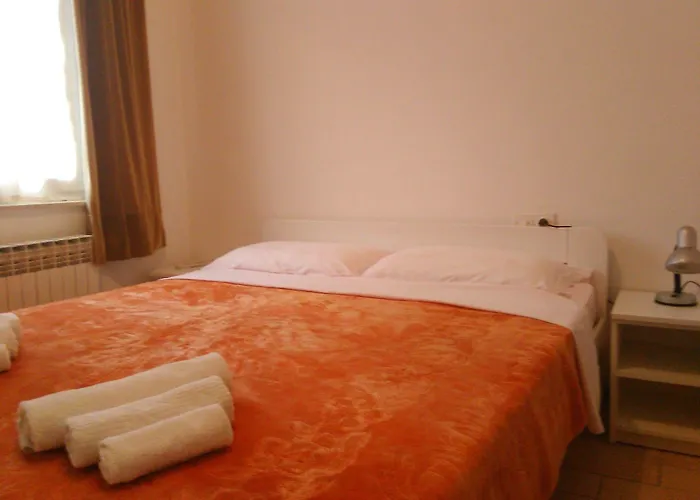 Domus Damar ベッド・アンド・ブレックファスト 3*