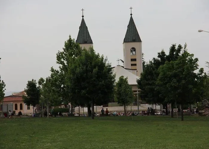 ベッド・アンド・ブレックファスト Domus Damar 3*